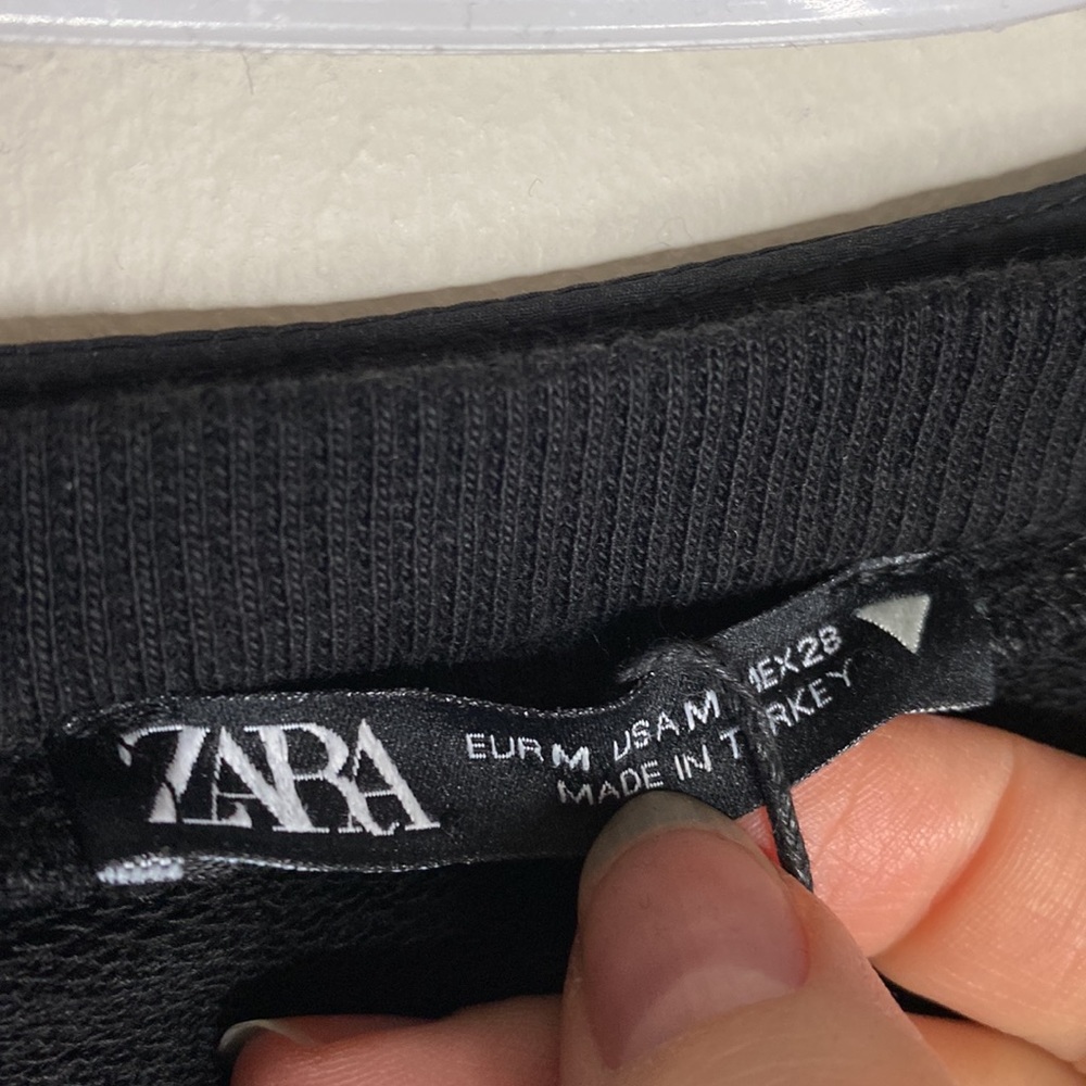 Zara Ruffled bib collar black sweatshirt with a front bow tie size M - Picture 10 of 13